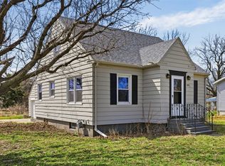 1801 Wilson Ave SW, Cedar Rapids, IA 52404