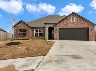 22701 E 101st St, Broken Arrow, OK 74014