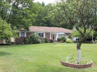 852 Grove Ave, Edison, NJ 08820