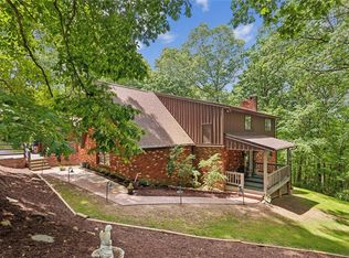 1025 Alamae Lakes Rd, Washington, PA 15301