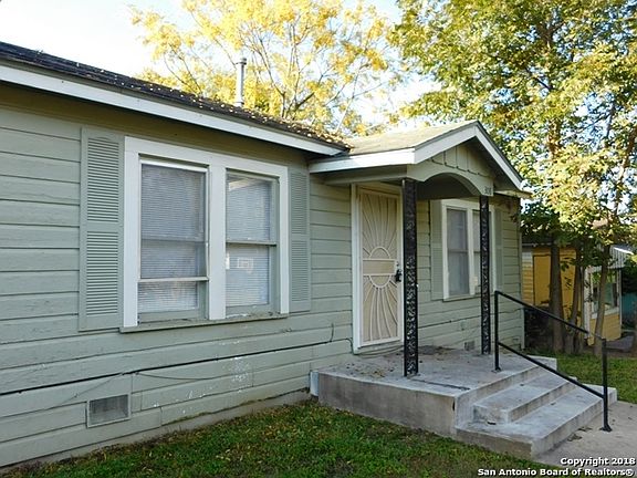 3rd image of 308 Mount Vernon Ct