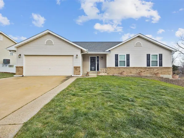 4630 Kellykris Dr, Saint Charles, MO 63304
