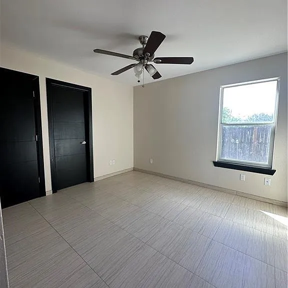 1403 W Kiwi Ave #4 — Photo 6