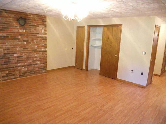 4th image of 7 Winnhaven Dr #B