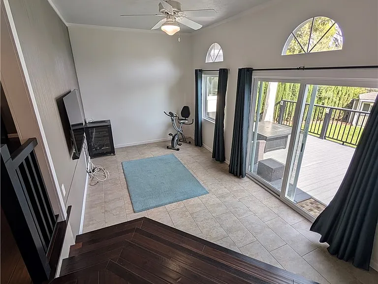 2828 Henrietta Ave — Photo 36