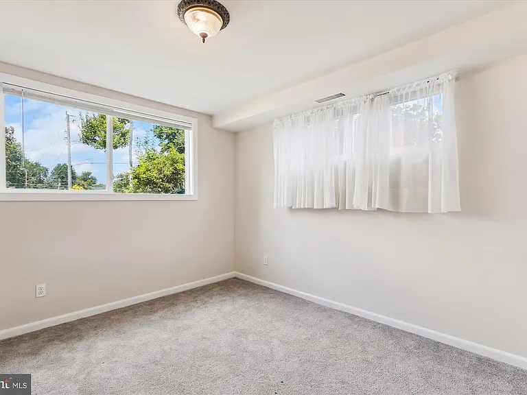 6916 Southridge Dr — Photo 30