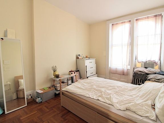 5th image of 384 7th Ave #4R