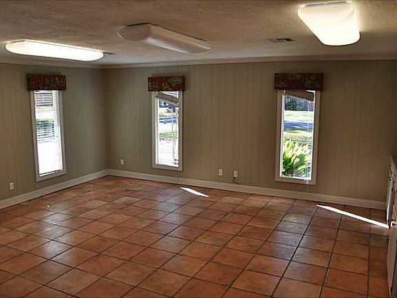 5th image of 306 Bronco Cir