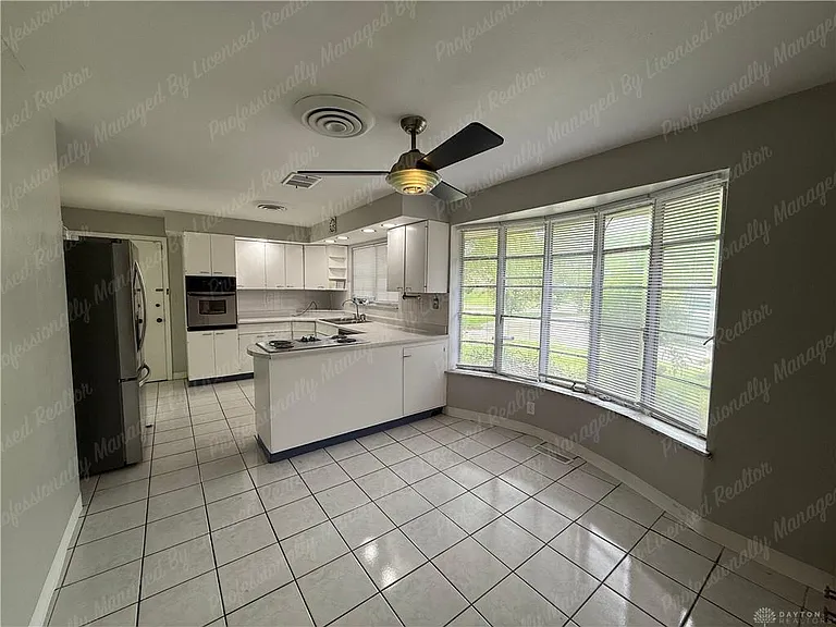 3776 Dorset Dr — Photo 12