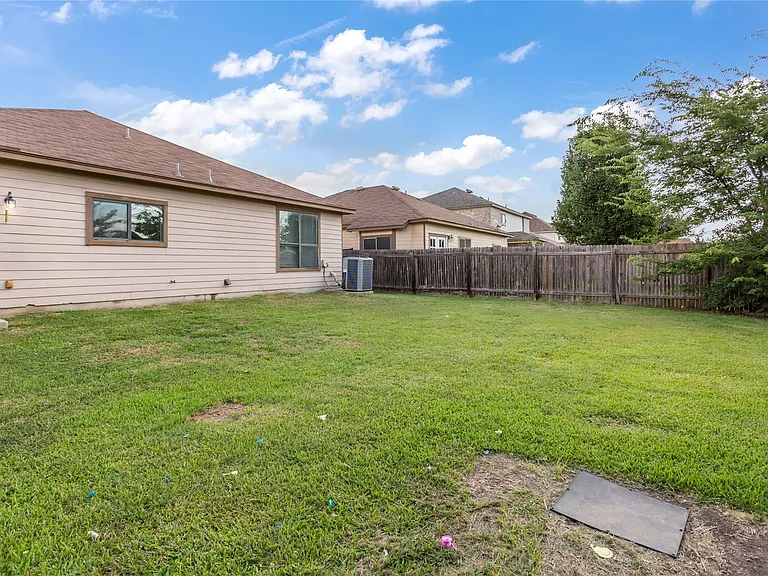 1752 Bayland St — Photo 22