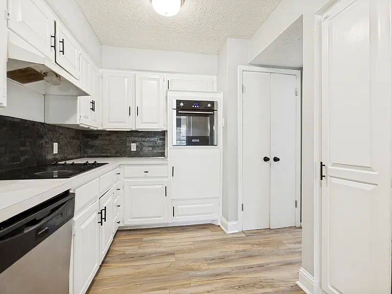 14372 Haymeadow Cir — Photo 16