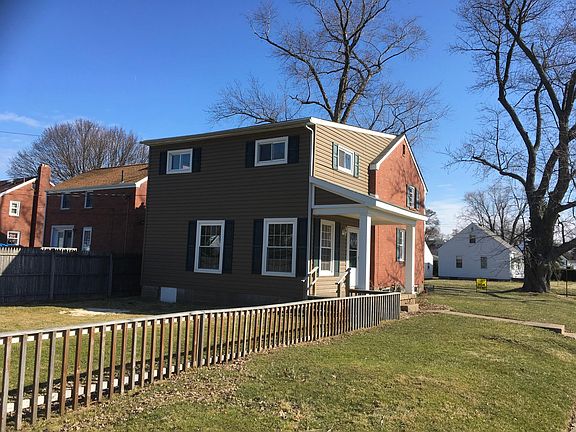 3rd image of 3324 Charlotte St