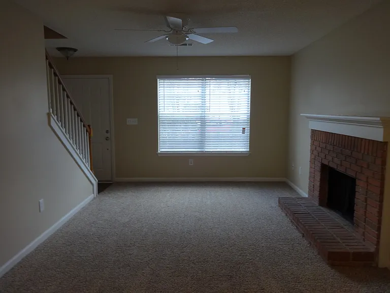 176 Summer Lake Dr SW — Photo 5