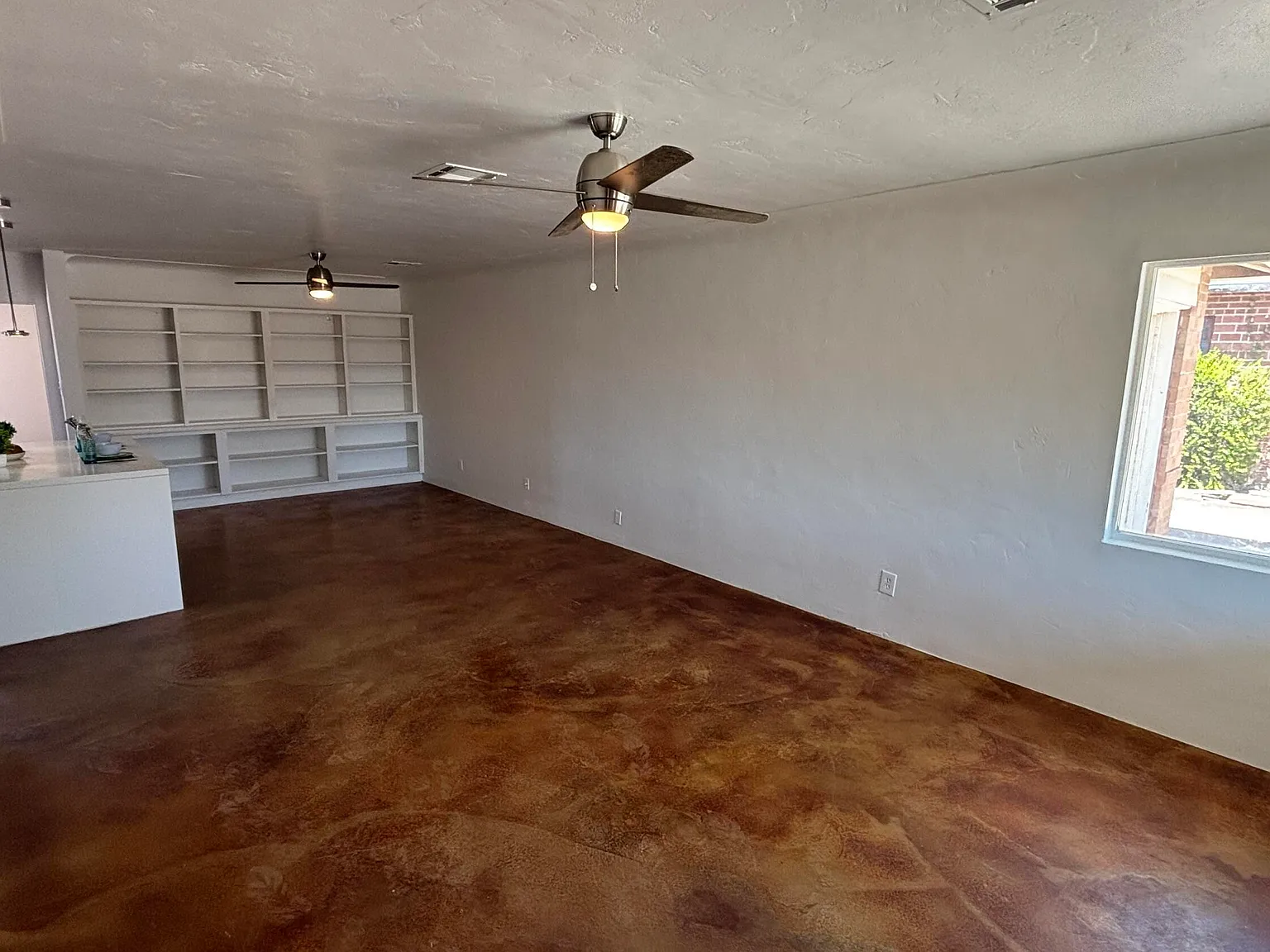 4 bed, 2.0 bath, 1793 sqft, $2,995 — Photo 3
