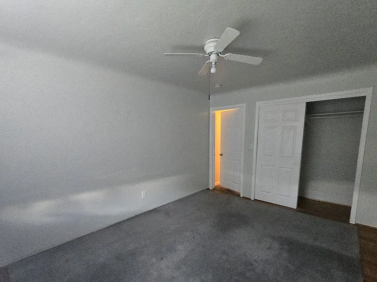 2618-2620 Magnolia St — Photo 5