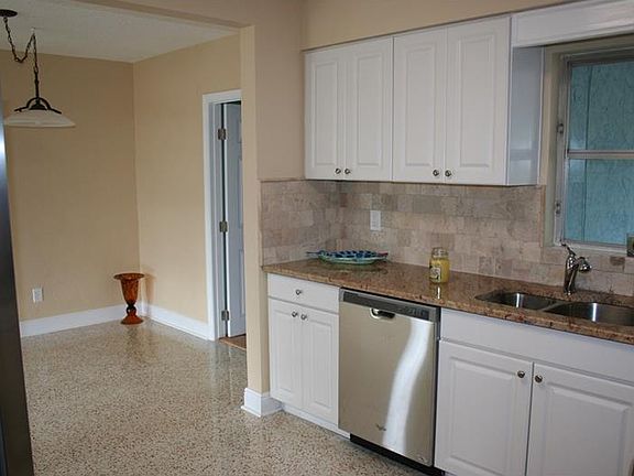 3rd image of 5257 36th Ave N
