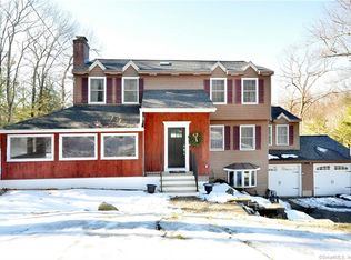 27 Bigwood Ln, Burlington, CT 06013
