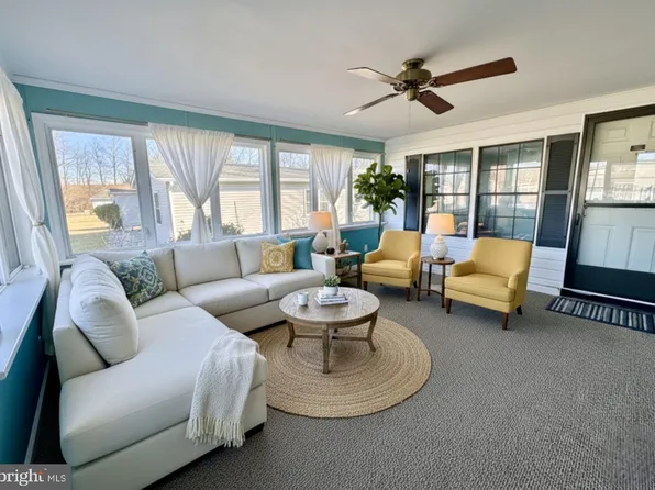 674 Boxwood Ter, North Wales, PA 19454