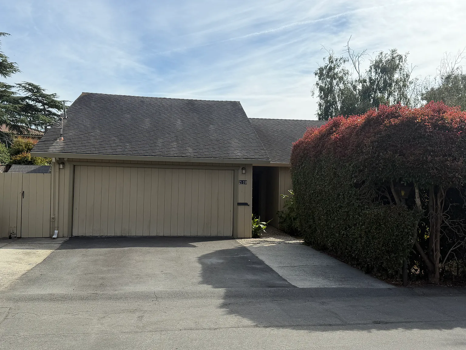 3 bed, 1441 sqft, $4,600 — Photo 1