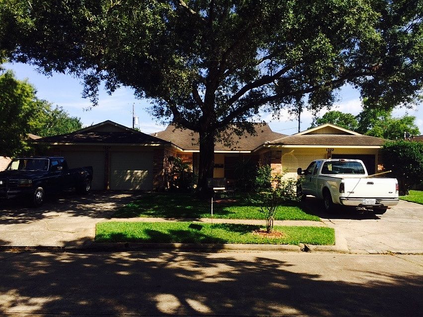 Front of Duplex, Unit to Right is 1322