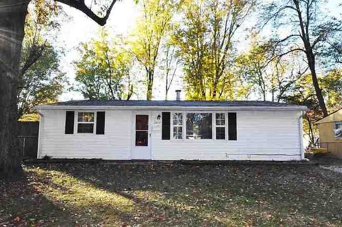 1st image of 2813 S Ruston Ave