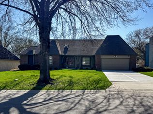 12844 Pembroke Cir, Leawood, KS 66209