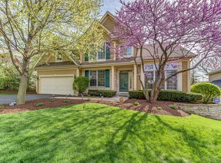 1443 Larsen Ln, Naperville, IL 60563