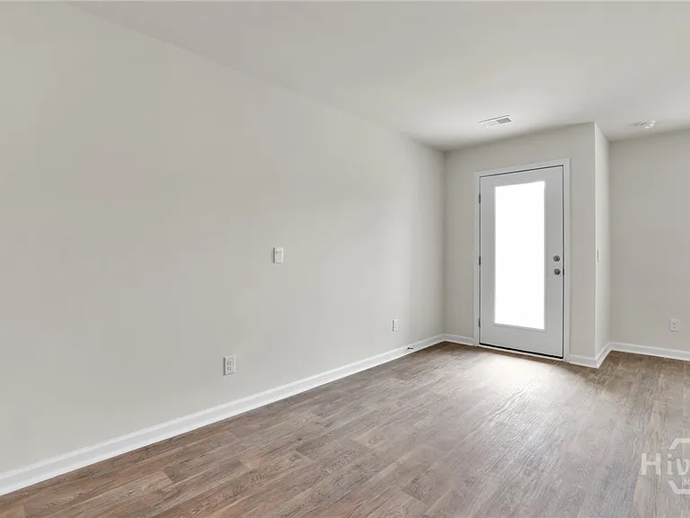 173 Coneflower Rd — Photo 3