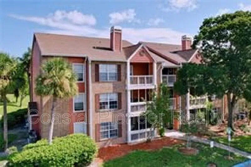 2 bed, 2.0 bath, 848 sqft, $1,700 — Photo 1