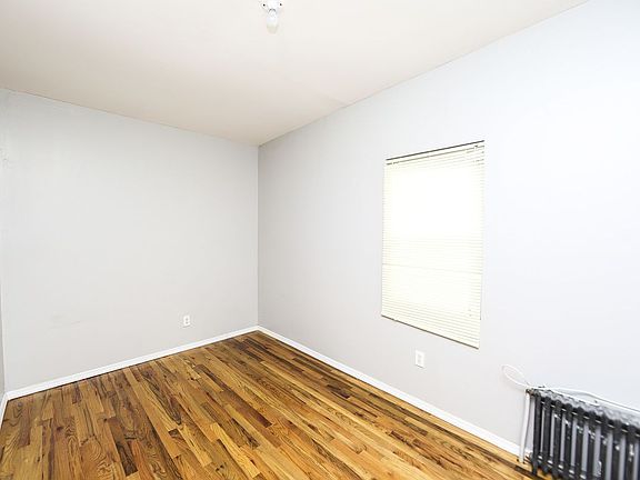 4th image of 56 Milford St