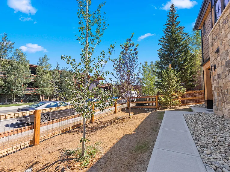 204 S 4th Ave — Photo 43