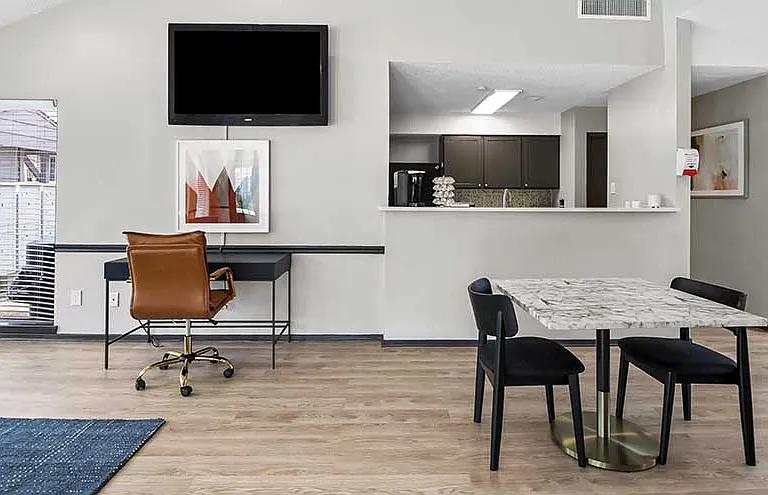 Chelsea Creek Apartment Homes — Photo 14