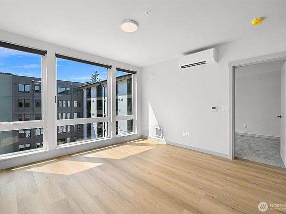 4th image of 820 N State Street #521