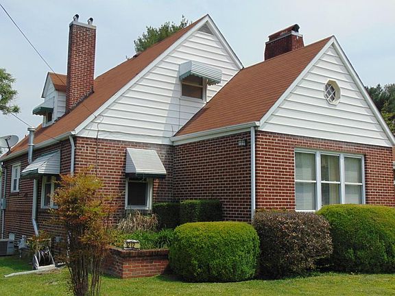 2nd image of 1212 Winchester Ave