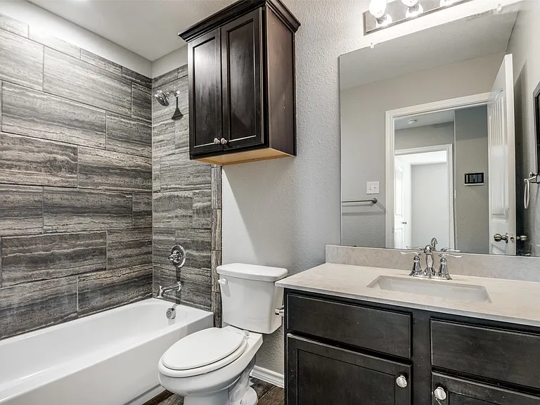 519 Long Prairie Dr — Photo 5