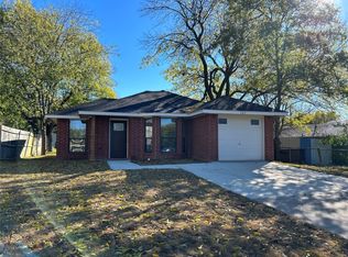 403 S 3rd St, Grandview, TX 76050