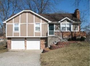 712 NE 115th St, Kansas City, MO 64155