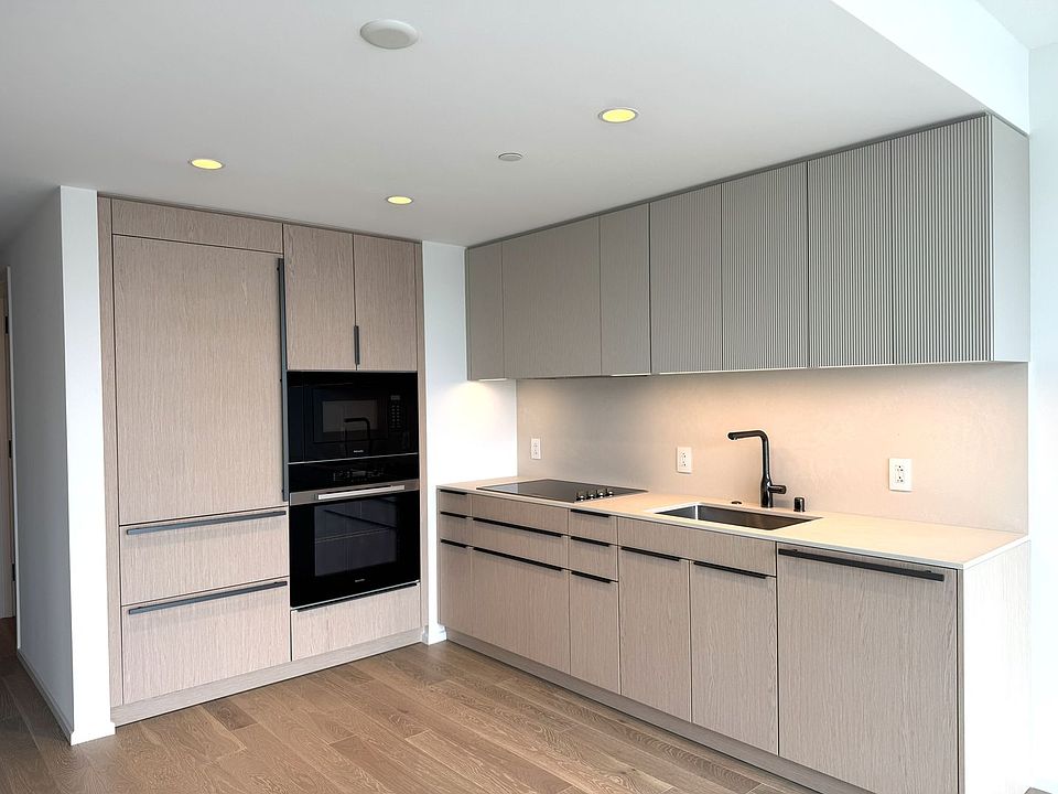 1st image of 333 Ward Ave #2309