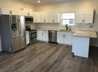231 Legacy Ln, Carmel, IN 46032