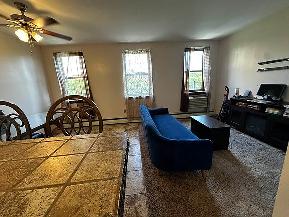 4th image of 56 E 118th St #Penthouse 1
