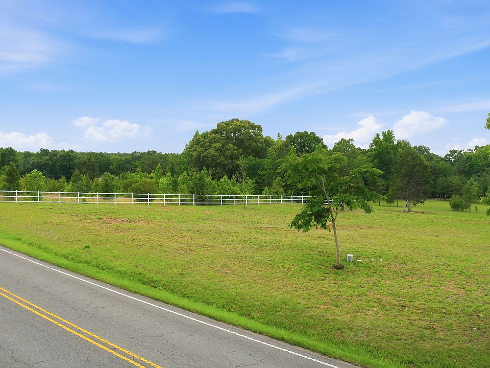 1st image of 4584 Burch Bridge Rd #2