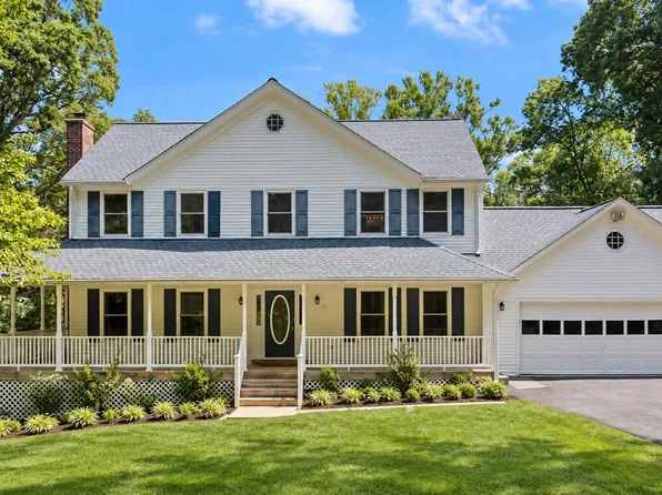3555 Christiana Ct, Chesapeake Beach, MD 20732