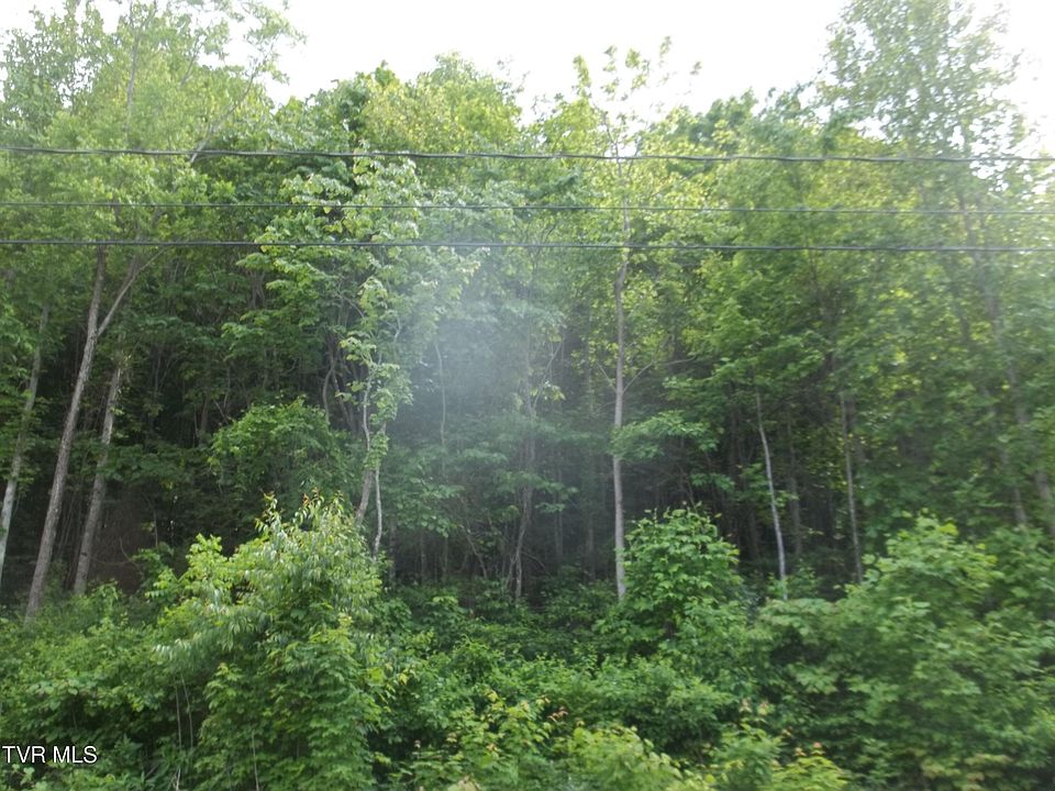 1st image of 429 Creekside Dr