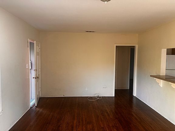 2nd image of 601 Monterey Ave #601