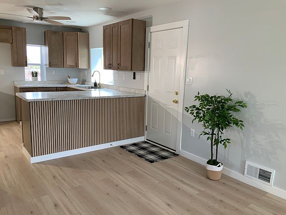 2nd image of 202 Tower Ave APT 1