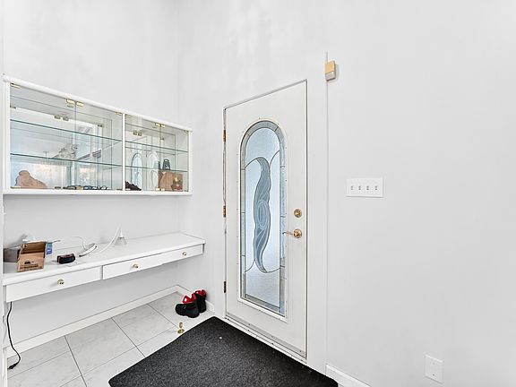 5th image of 3311 104th Ave NW