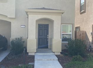 8168 Creeping Willow Ln, Sacramento, CA