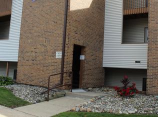 1445 E Pond Dr APT 33, Okemos, MI 48864
