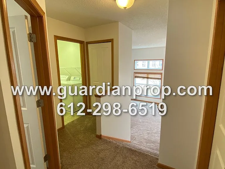 15435 Foster Dr N — Photo 9