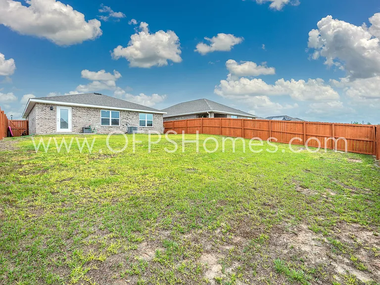 4623 Naval Ct — Photo 31